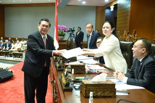 Pengesahan RUU TNI 2025: Mematikan Demokrasi dan Hak Perempuan