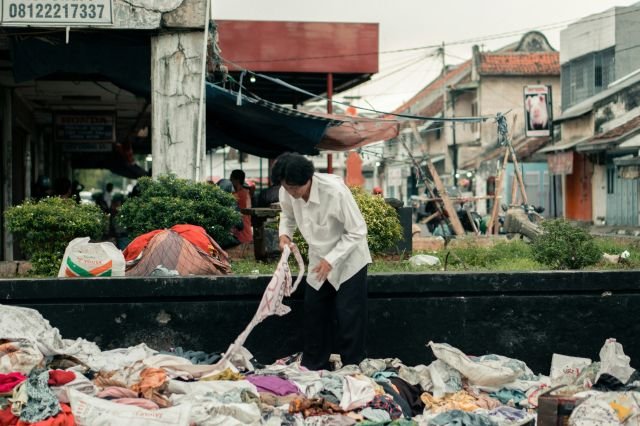 Perempuan dan Beban Sampah yang Timpang: Zero Waste, Zero Equality?