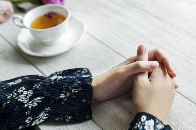 Antara Rasa Bersalah dan Tubuh yang Menjerit: Dilema Seksualitas Istri dalam Pernikahan